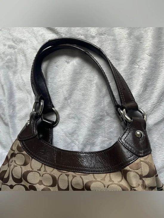 Coach Signature Soho Lynn Hobo Bag - Picture 5 of 16